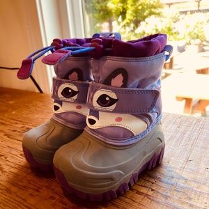 ThermoLITE Toddler Size 5 Snow Boots with velcro